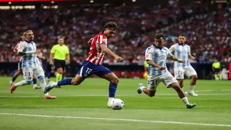 أتلتيكو مدريد يفتتح الدوري الإسباني 2026-2027 بفوز مستحق 2-0 على ملقا