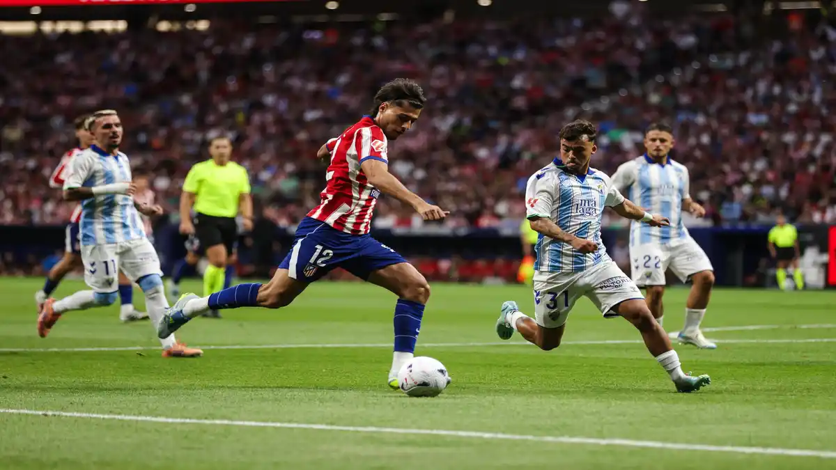 أتلتيكو مدريد يفتتح الدوري الإسباني 2026-2027 بفوز مستحق 2-0 على ملقا