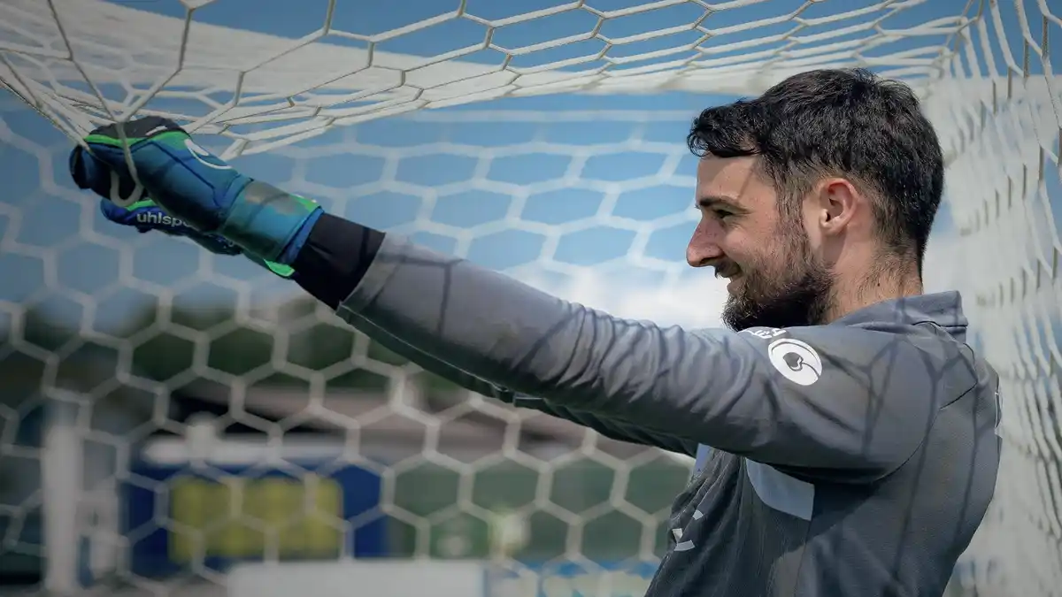 الهلال ينهي تعاقده مع الحارس الفرنسي ماتيو باتويي