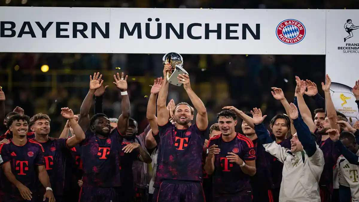 بايرن ميونيخ يتوج بكأس السوبر الألماني بعد فوزه على دورتموند