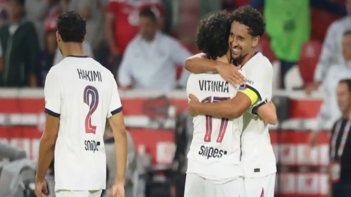باريس سان جيرمان يتعادل مع ليل 2-2 بعد تأخره بهدفين