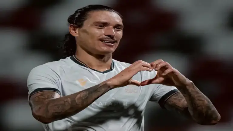 داروين نونيز يقود الدرعية للفوز على الاتفاق 3-0 في دوري روشن