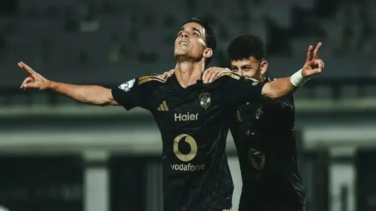 الأهلي يهزم زد 2-0 في الجولة الثانية من الدوري المصري