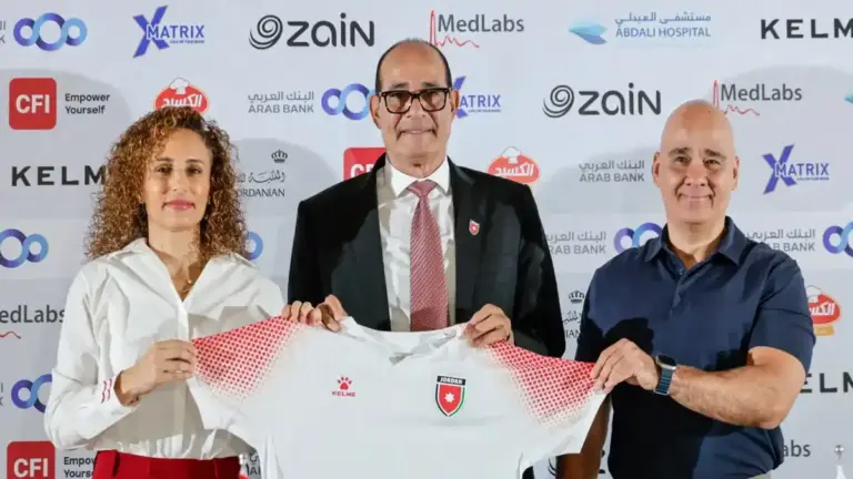 بادو الزاكي يضم المغربي محمد أمين بورقادي إلى طاقمه مع منتخب الأردن