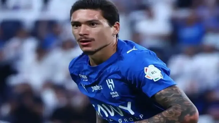 داروين نونيز يقترب من مغادرة الهلال نحو طرابزون سبور على سبيل الإعارة